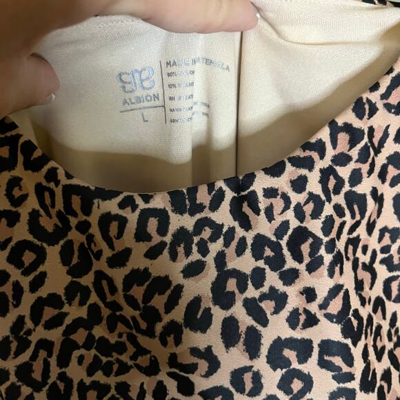 Albion Leopard One Piece Swimsuit size L - Picture 2 of 3
